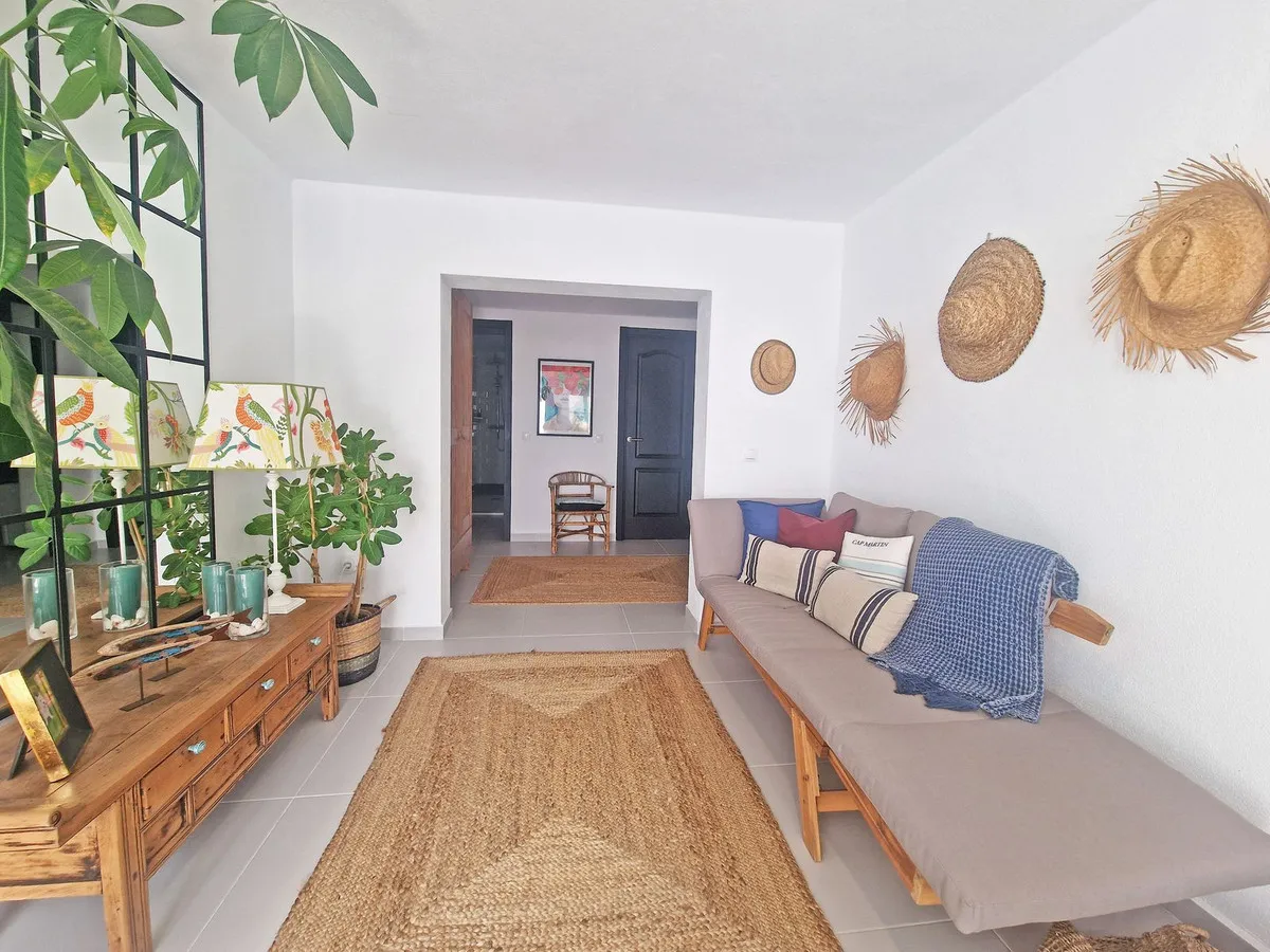 99f3a485-9c5d-4565-bd88-c802b510d73a