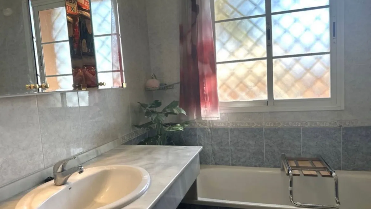 1b4ded8b-7adb-44e6-b99d-81a04b8419f1