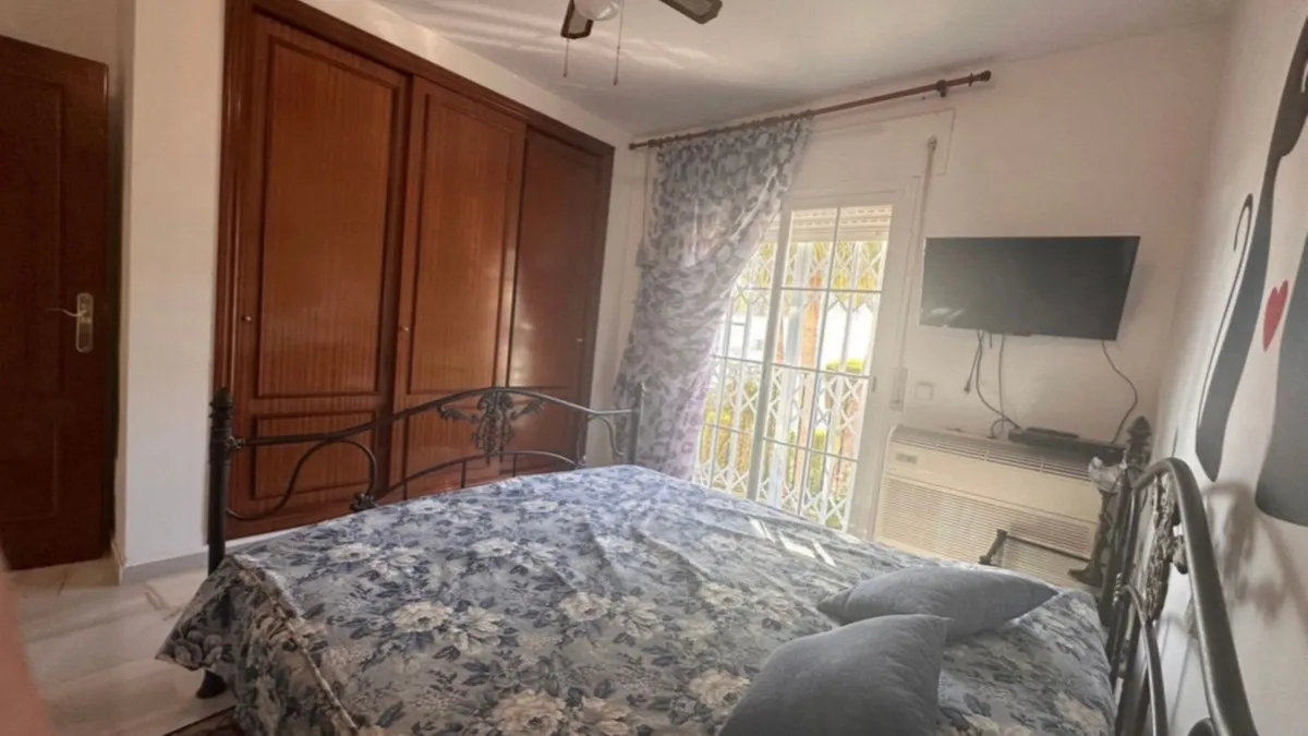 5eff1251-2876-4c43-b6c9-31c497fe1845