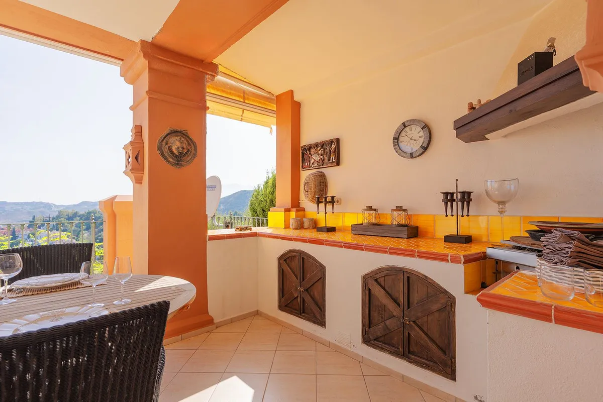 a741c13f-121a-43e4-8866-a741a16e3283