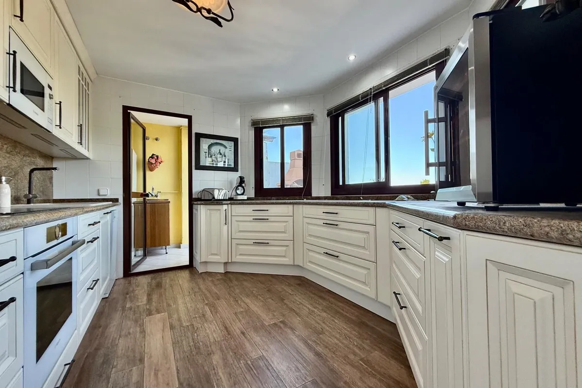 687d6c89-9536-4ce9-a61f-03be60feffe2