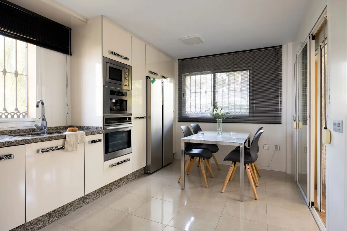 29c627cb-3bb9-4d8e-8b6f-c21c8cf40c26