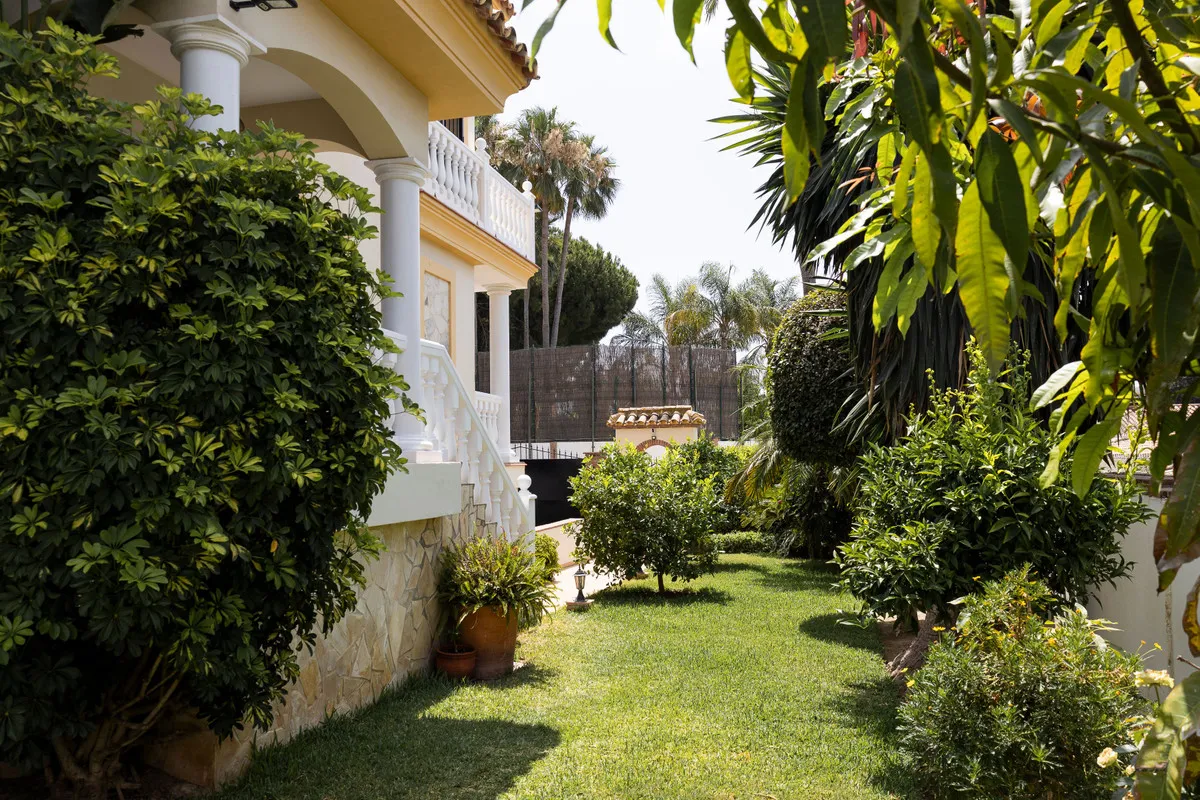 2e27a246-cb06-4b19-8d78-03dfefc4d071