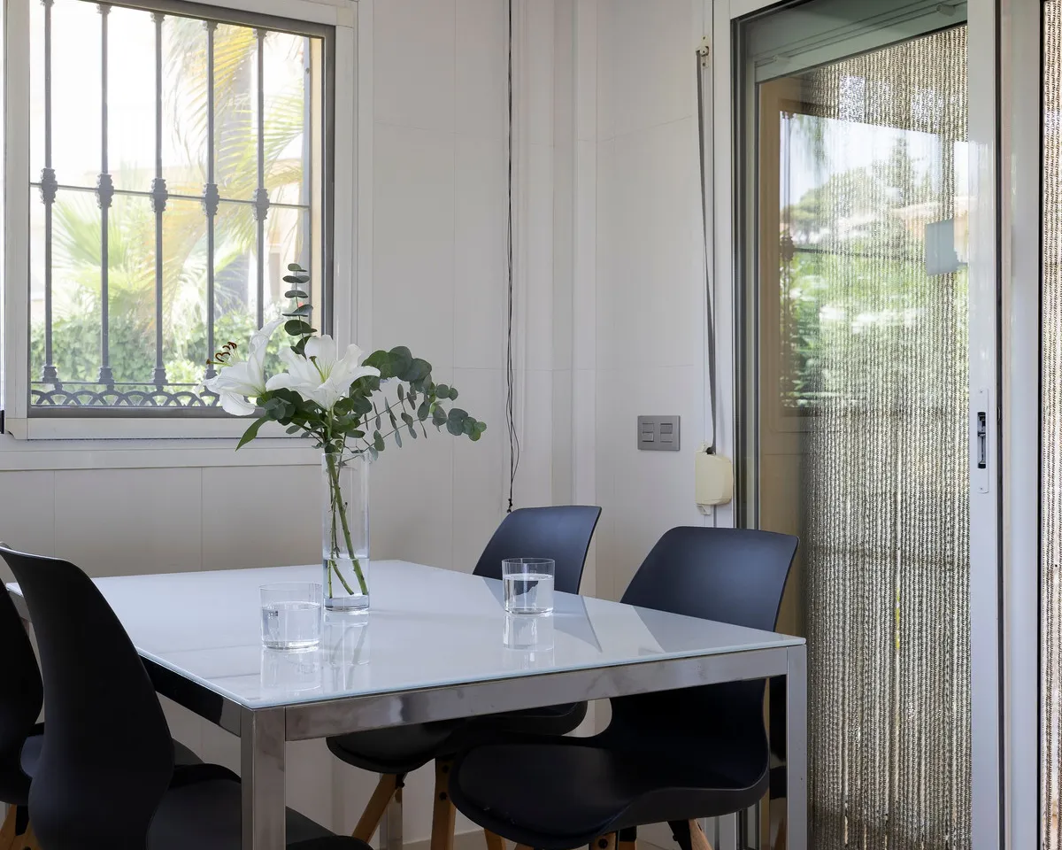 6c05346d-abc9-484e-8807-edc0cd72a8ee