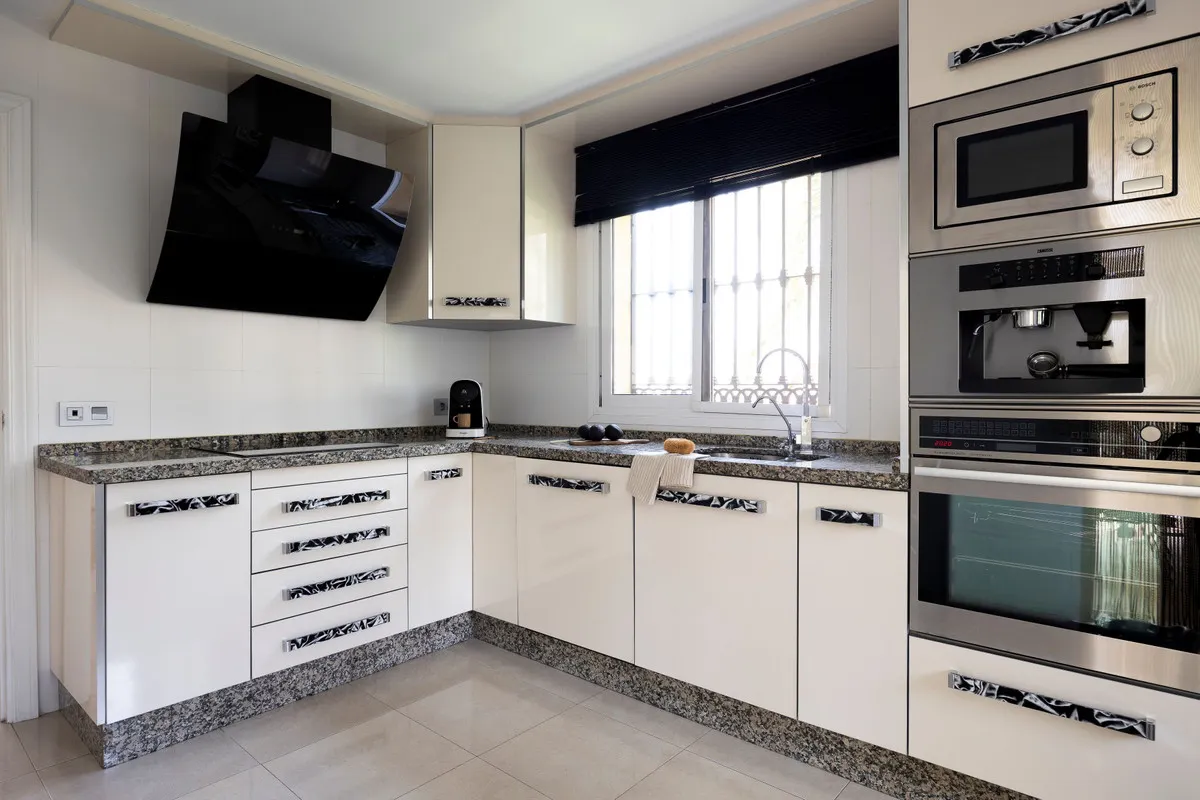 722dbc30-8af4-4578-bd91-06d32930e796