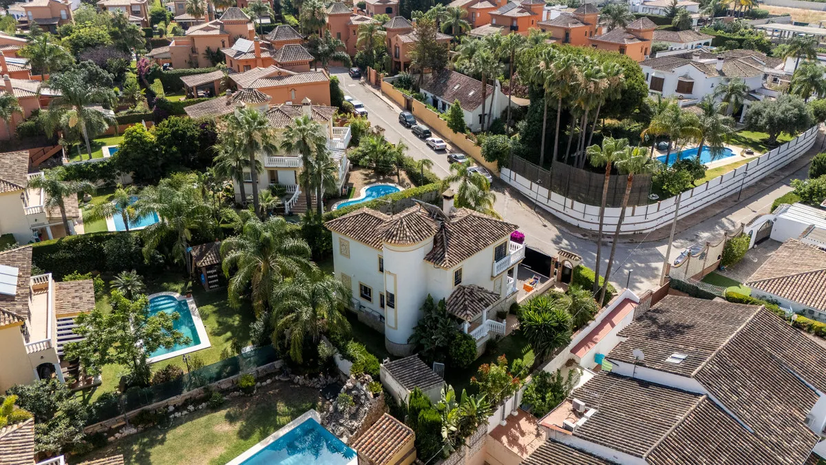 99bafa6c-36b9-4cb0-a6ec-1af5ab572fb1