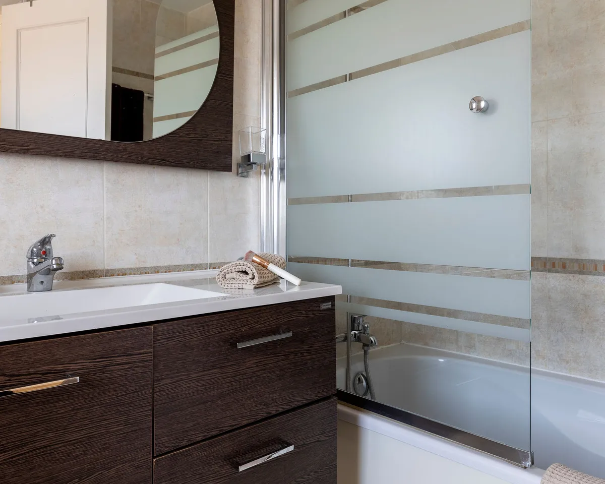 b6db83da-1ec3-45c2-a3d4-c218b402c880