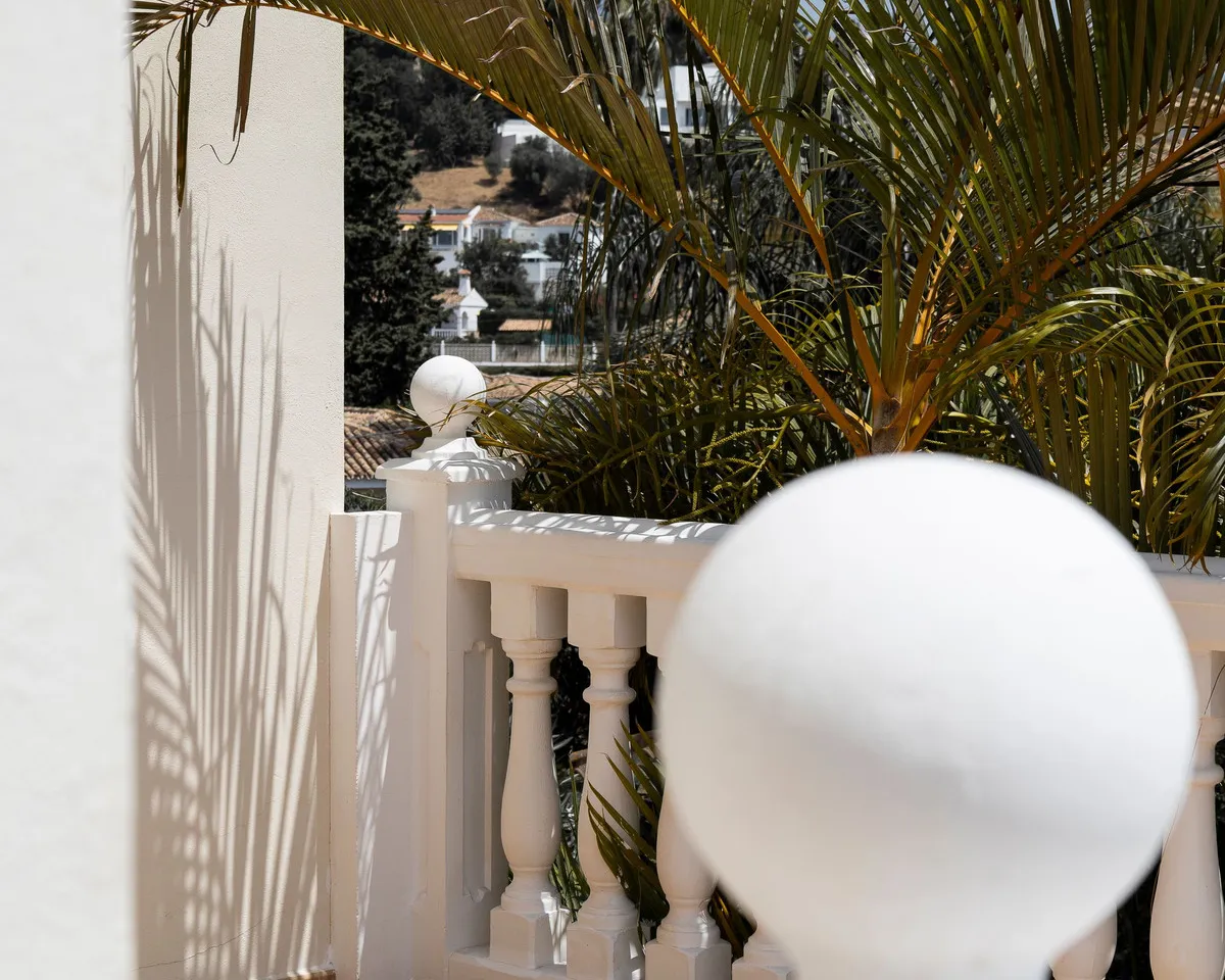 bf456287-f7c3-4e28-996b-e8ef9d0c3f63