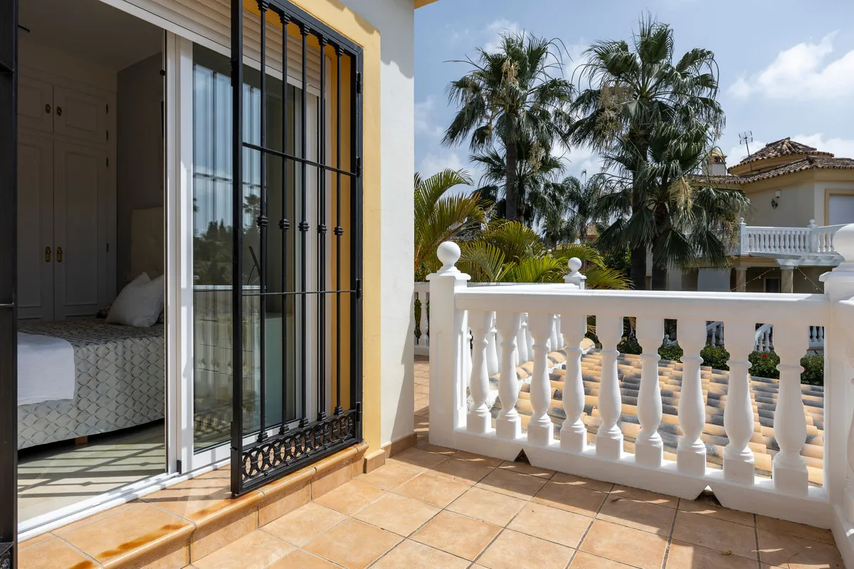 c0b35fef-a9c5-45a7-90d7-63aecf1edee0