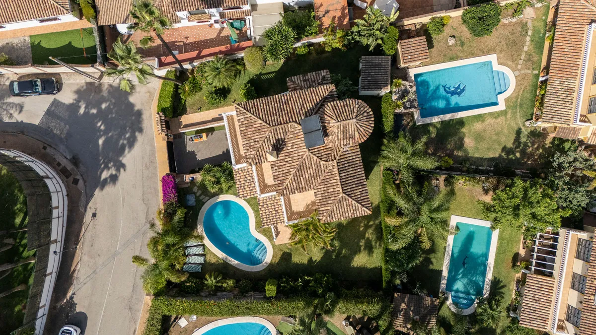 dc0cee47-6037-4350-b7a2-695c6fb7831f