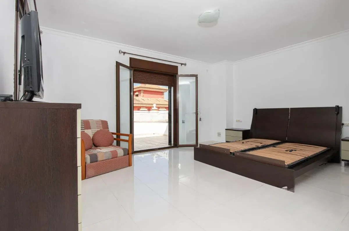 2a96c329-953d-4271-8e3e-dc9397ca7b8a