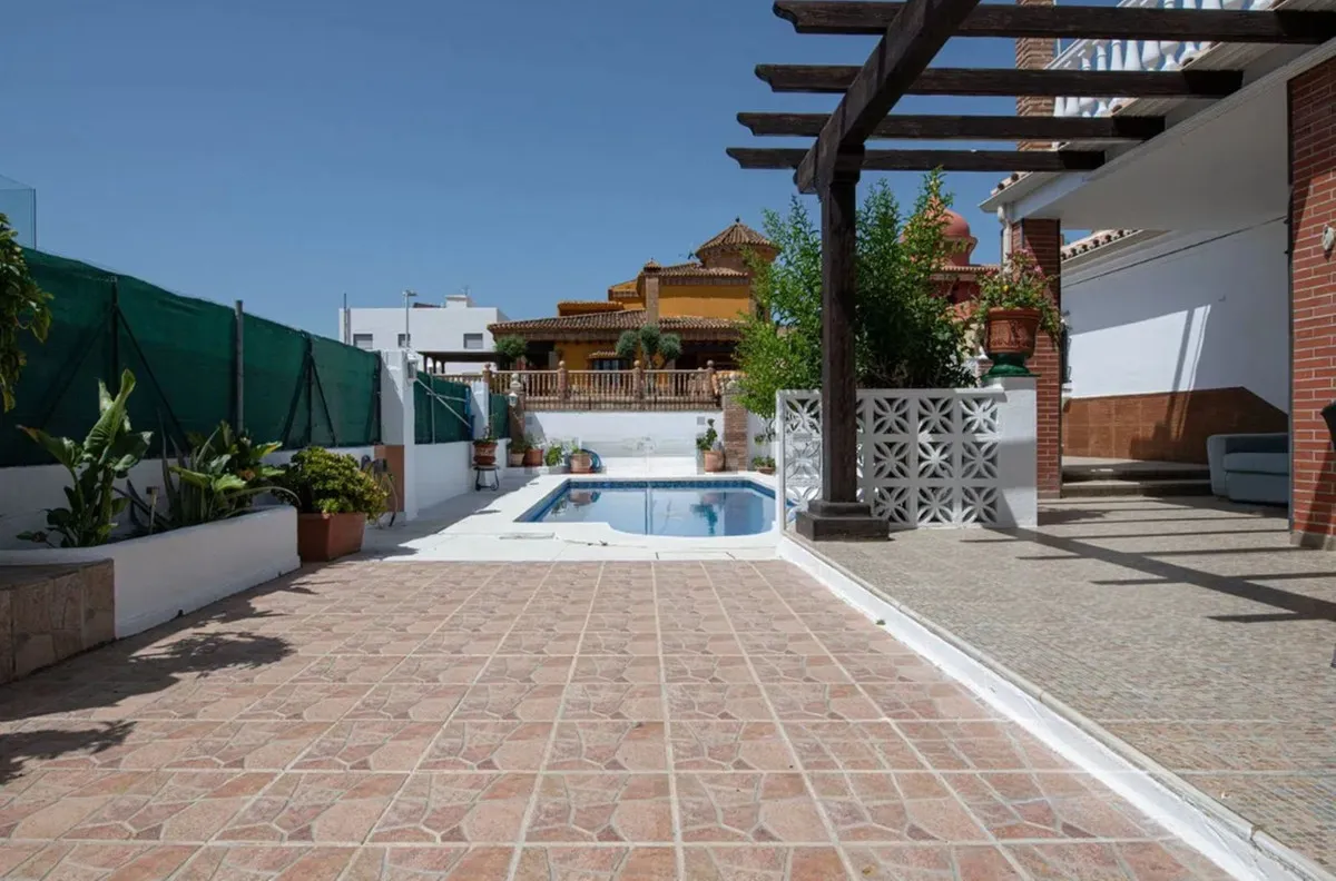 f0ee5c96-db6f-40d0-aa5e-a7436bf47cb2