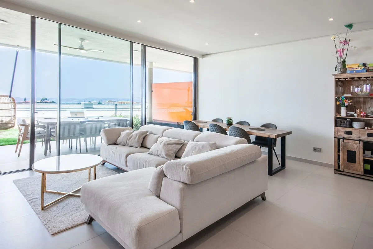 07da849e-af76-48fa-adc5-5e034488837b