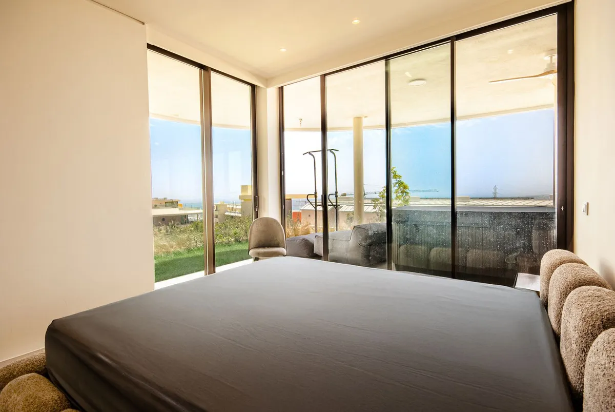 4d53e48e-fca2-41bf-8865-fe8aefac8d91