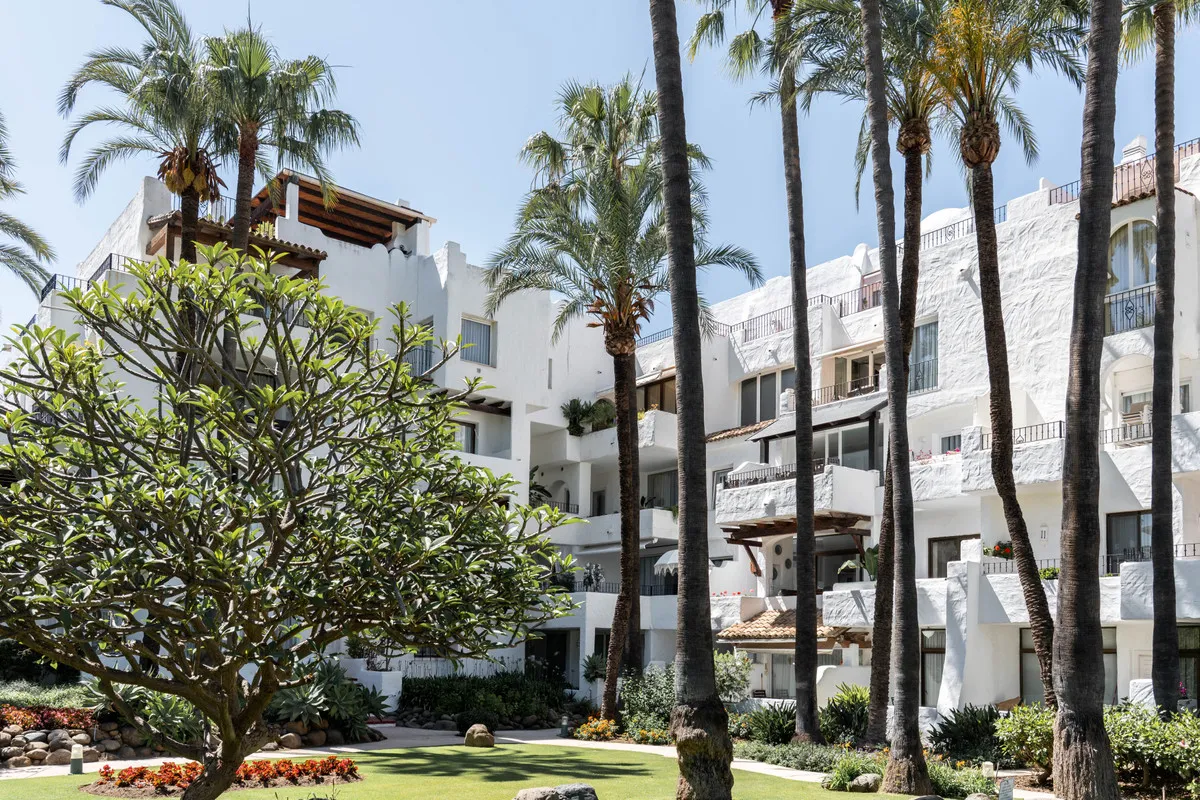 408c035e-e9fd-4820-992a-dbd42419b995