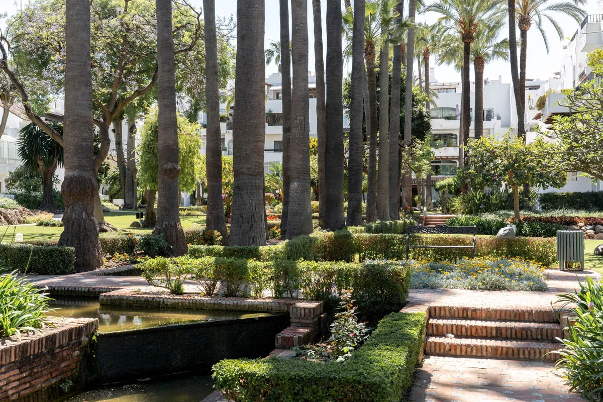 8e259876-e967-4c85-894b-6ec334cfaaaf