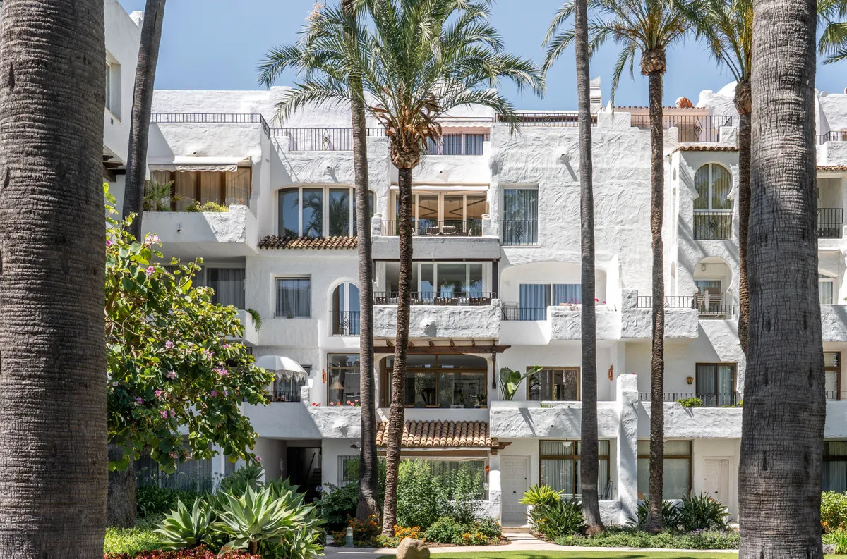 aefb2da6-f250-46f2-8c1c-0e5d19dbc30d