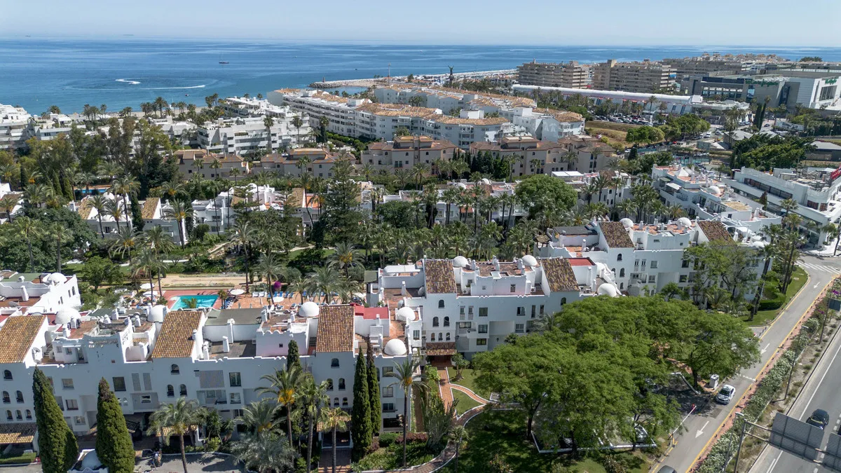 c2a97ba1-8720-4da7-8af6-49e8de3a6d81