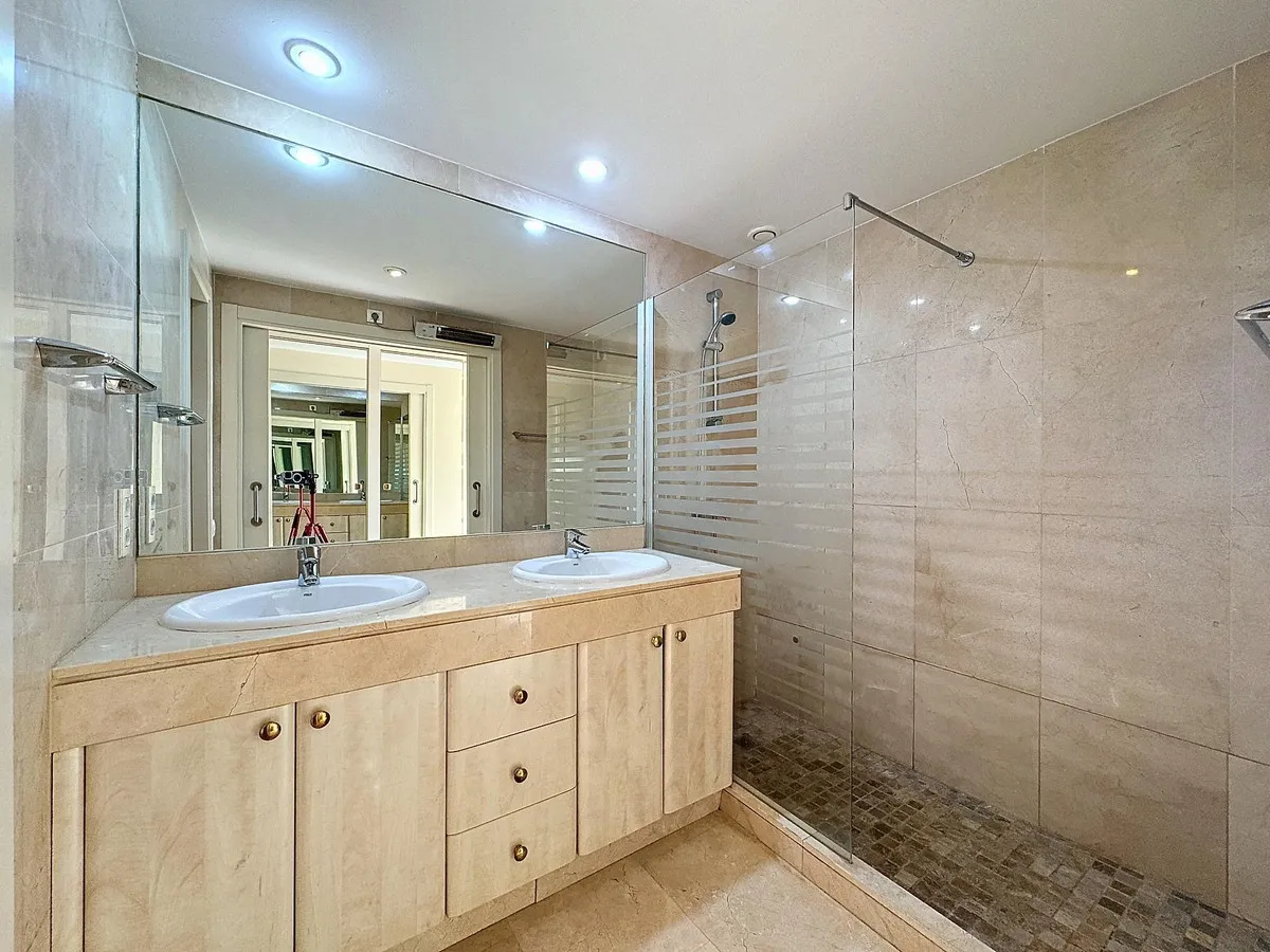 72bf6e04-22e4-48b1-95ac-7c7e6b865d7b