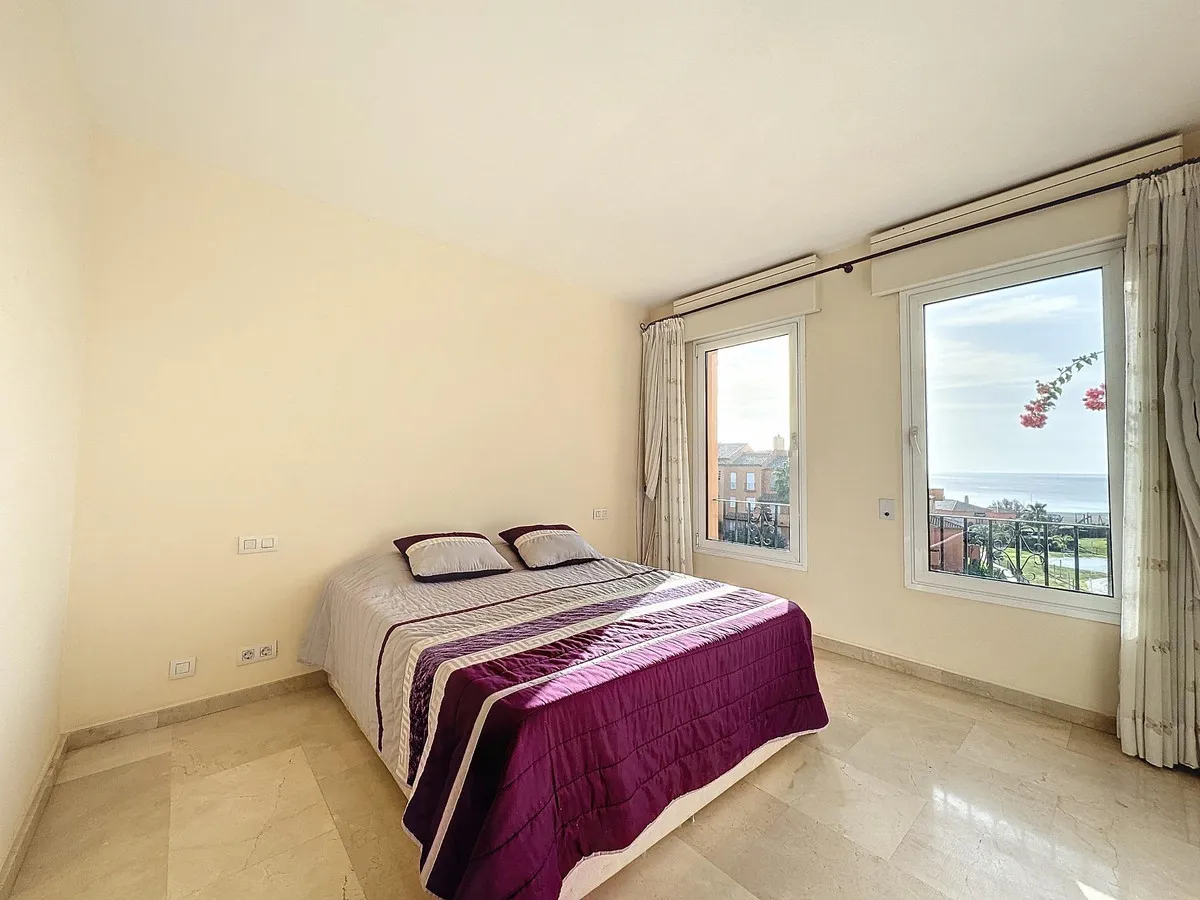 923f84e3-fd90-434a-9434-d1f7e912c21e