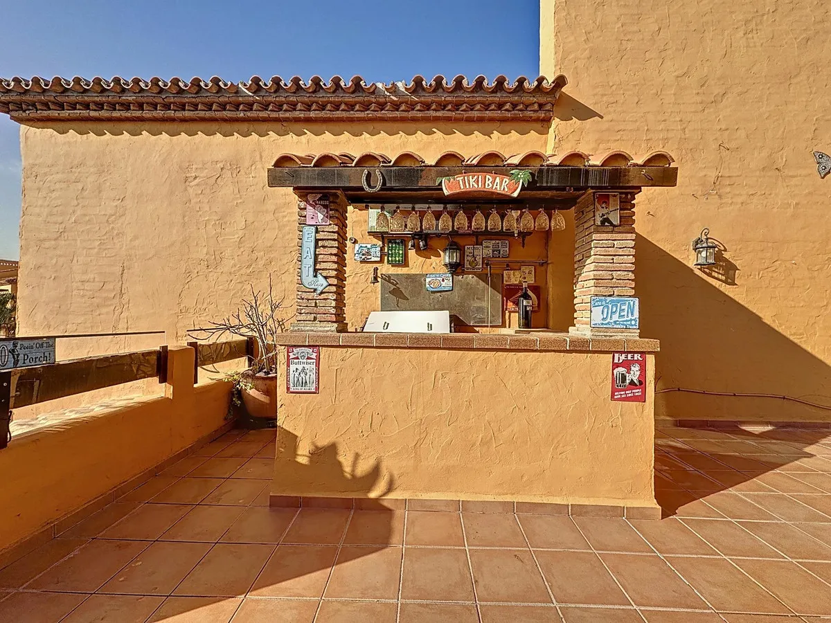 e24c8489-7ec9-479a-afea-7c8cec7d323a