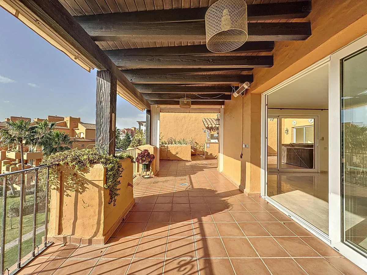 f4bbb2c4-3eea-4a41-b498-b7cae63ee804