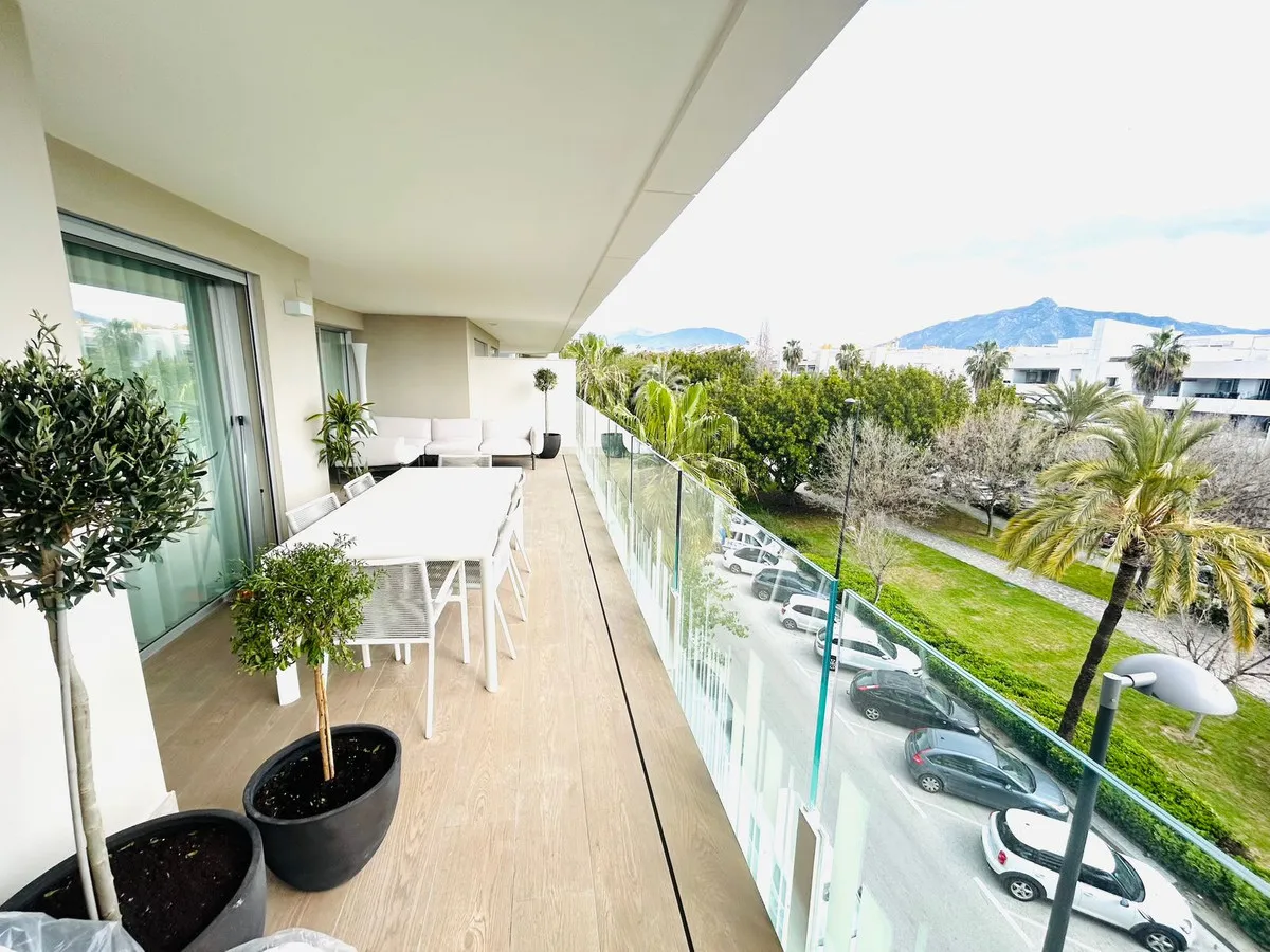 41f0a350-4946-4b1a-bcc4-761d78b3e443