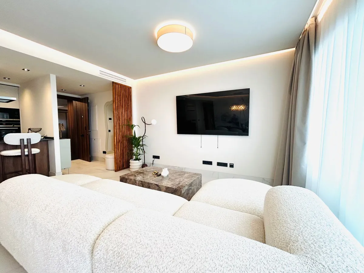 b4c295ea-fdfc-4be7-8a2b-bb09d5258685