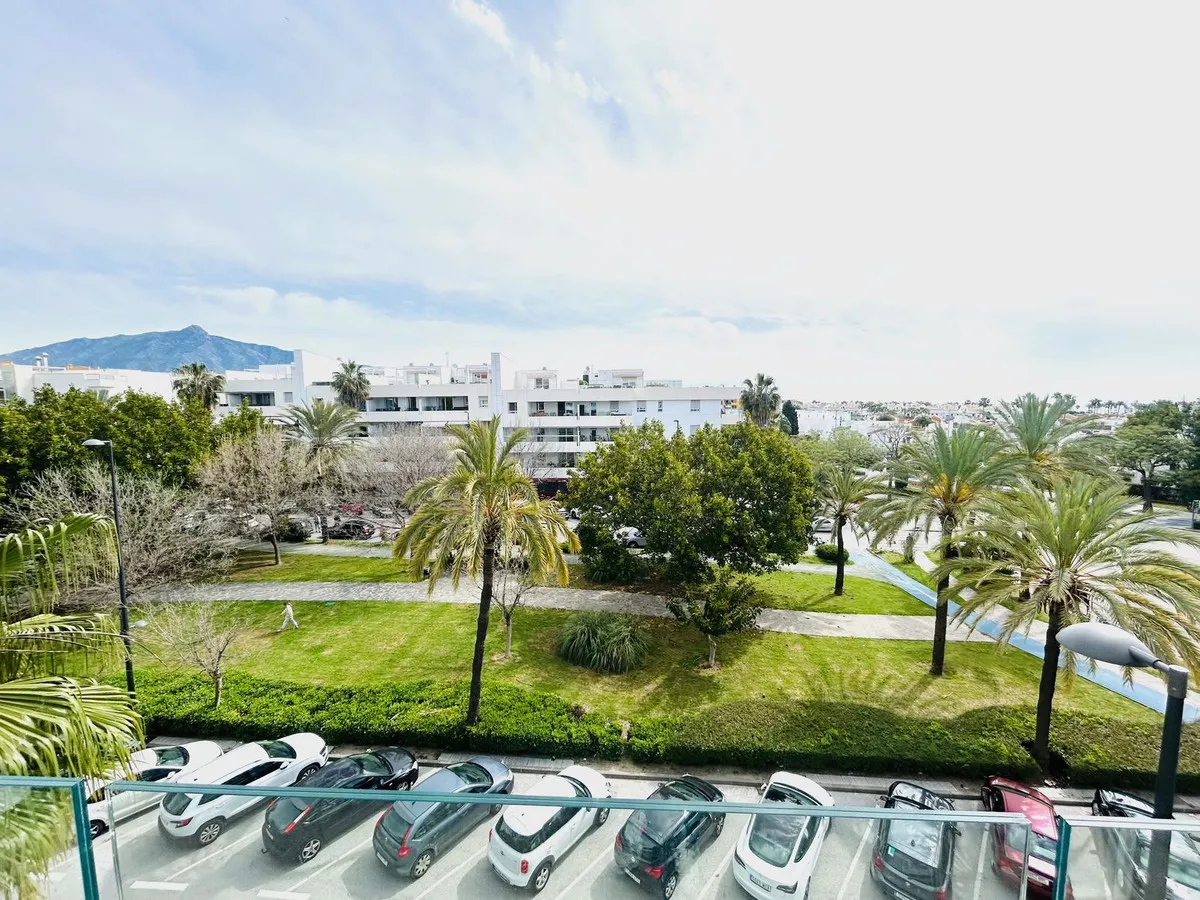 d4e4d0a5-c581-4d49-922c-ea1959609084