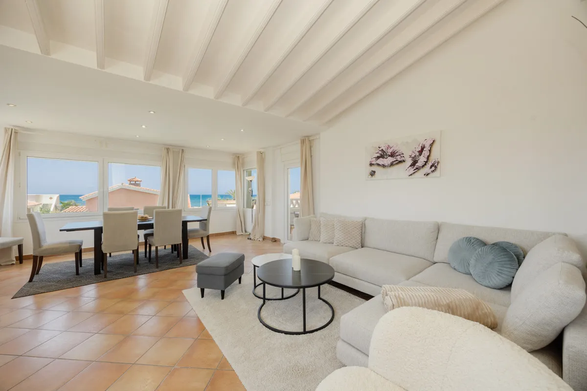 374f7289-b230-473c-9e0e-c0b03acafaae