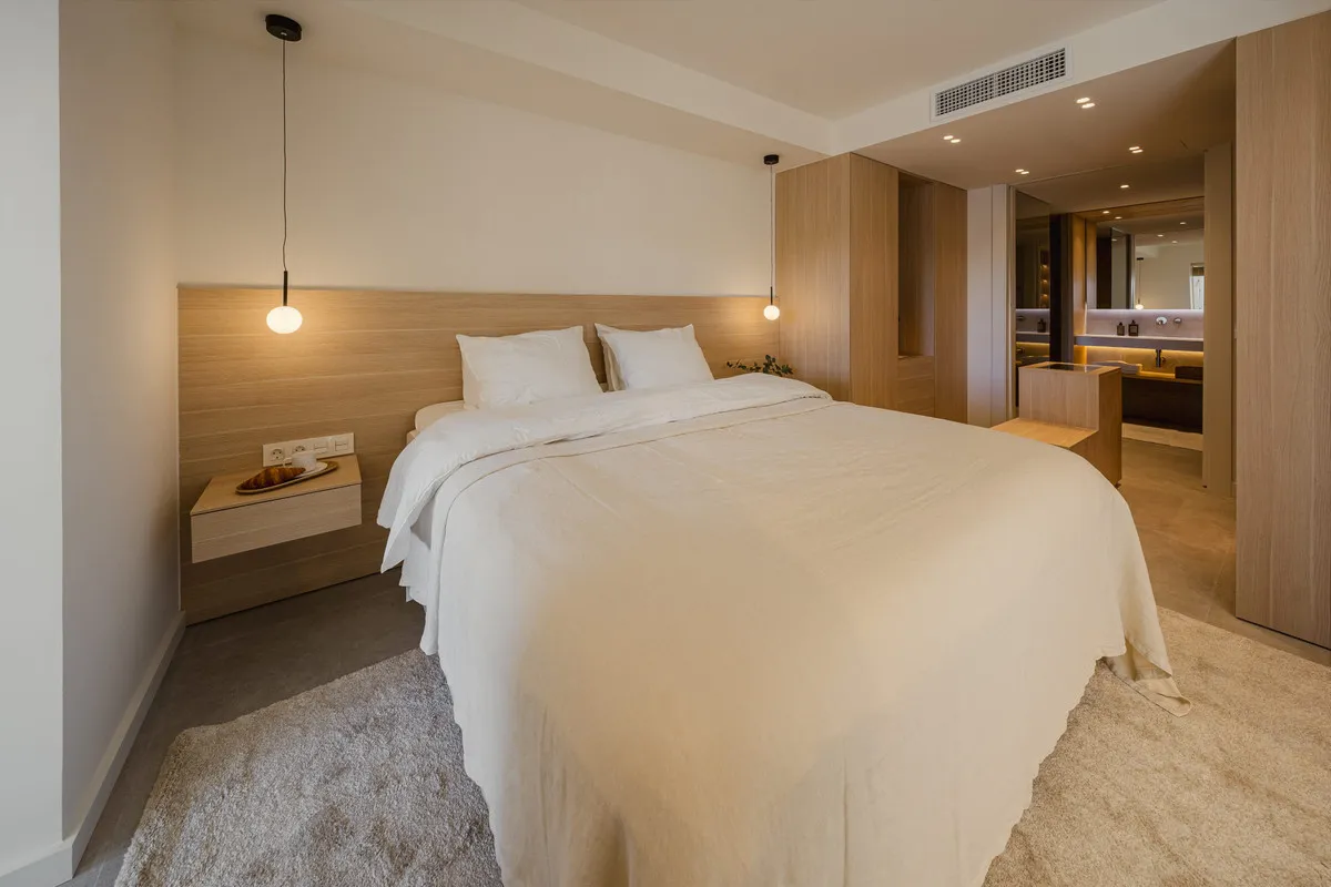 94ff3d1c-1d74-42ca-88c3-49260295de76