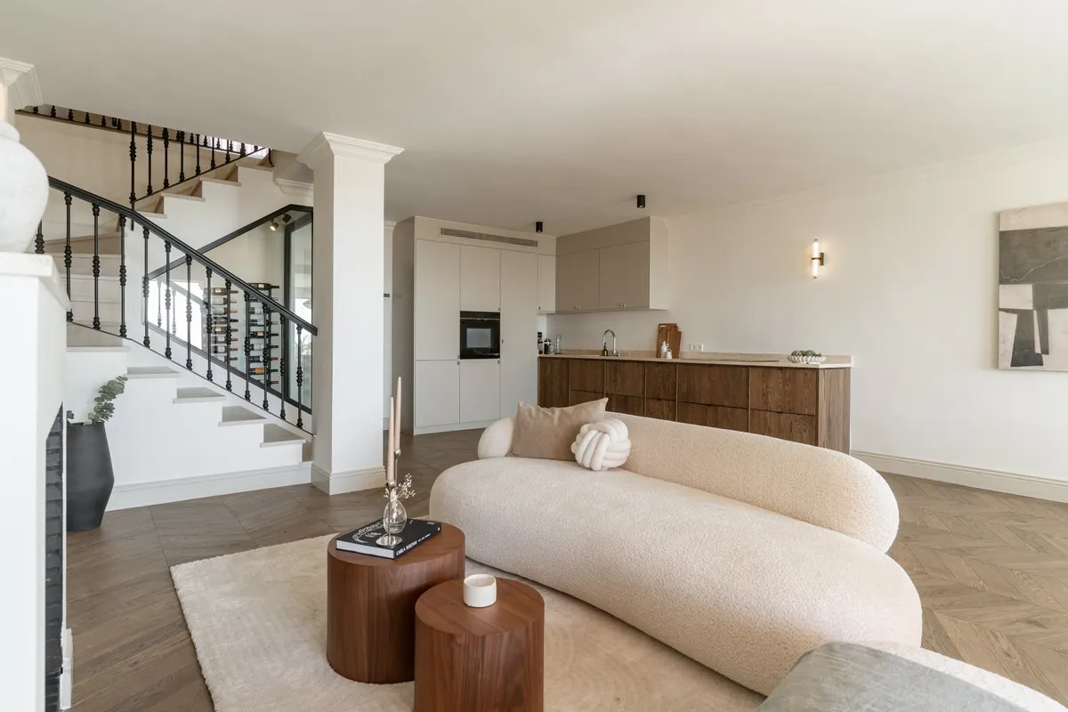 e29fe5b4-4680-434c-9f40-94464f3c141b