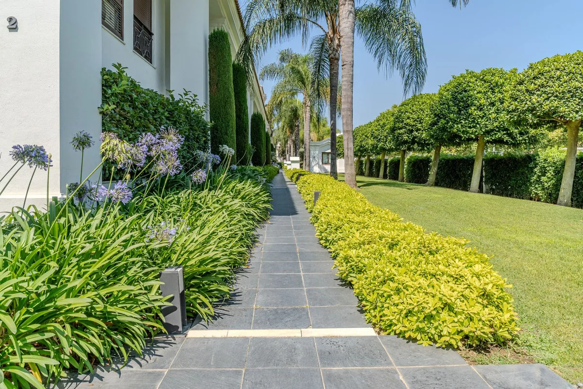 0810bab3-c5e8-45df-90b5-52284911dff7