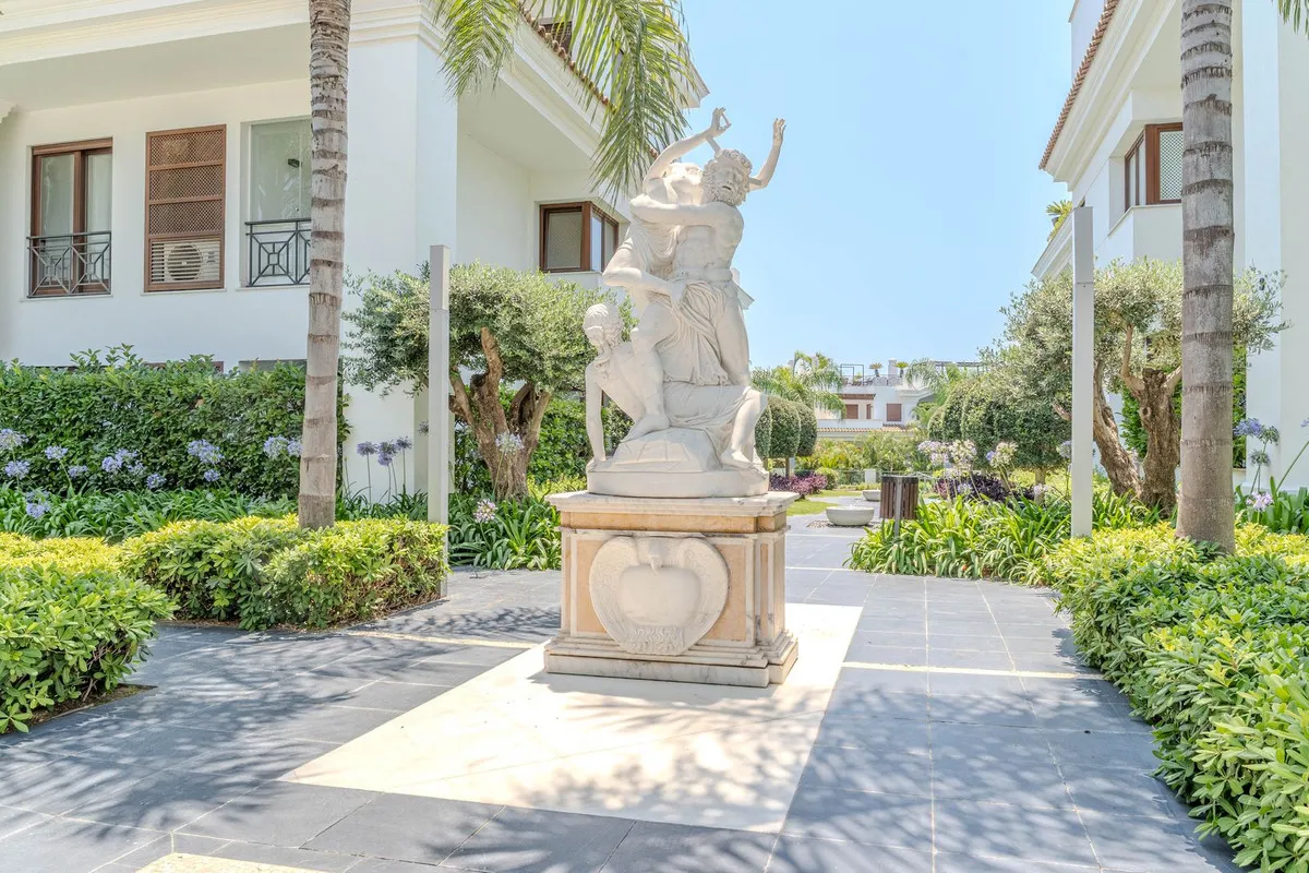 0a12750c-0cfa-4bd0-bcc7-d1c2bda2c88f