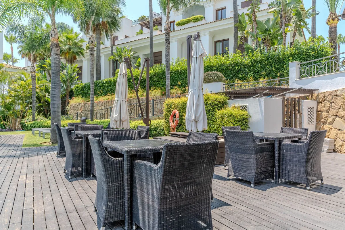 6c6b0146-54db-4105-b4d6-fc003091ad75