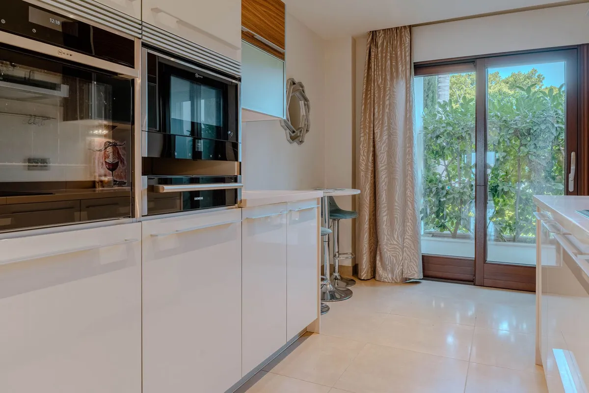 9479aac1-a36c-44ed-a7db-d03610338ab5