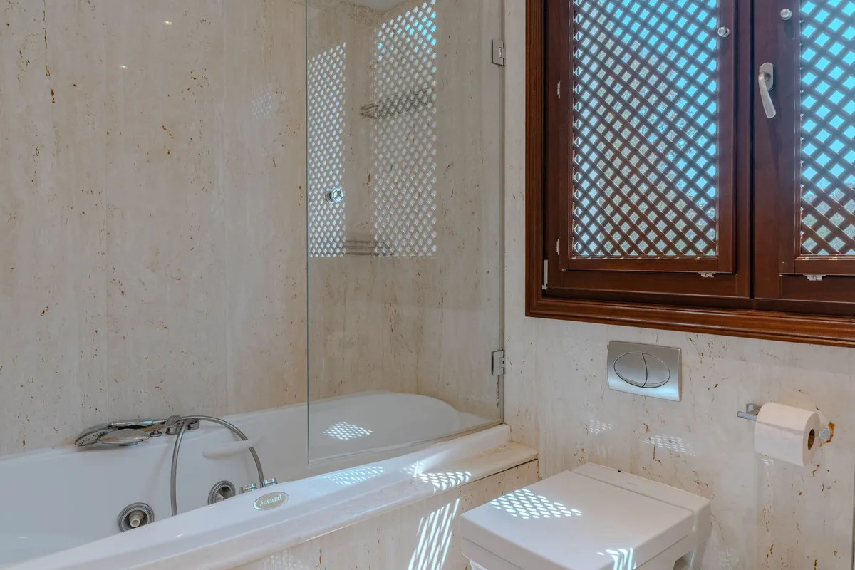 a3a6900b-6b32-45b2-9363-10daf383f2e4