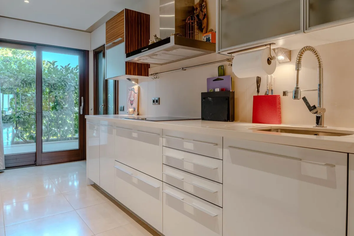 aa0bc641-6c75-4ba7-b501-090dae406144