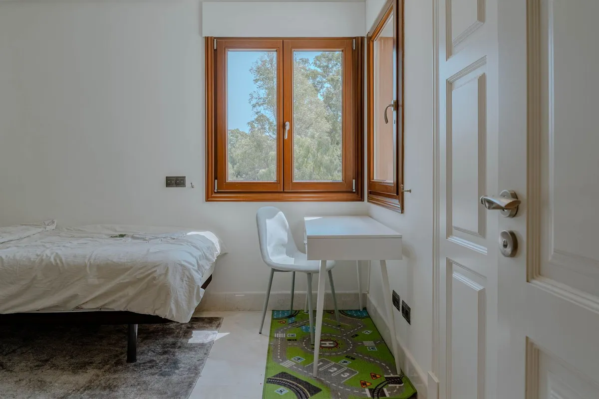 dcc7f098-3605-4c9c-bbc8-accce9abd556