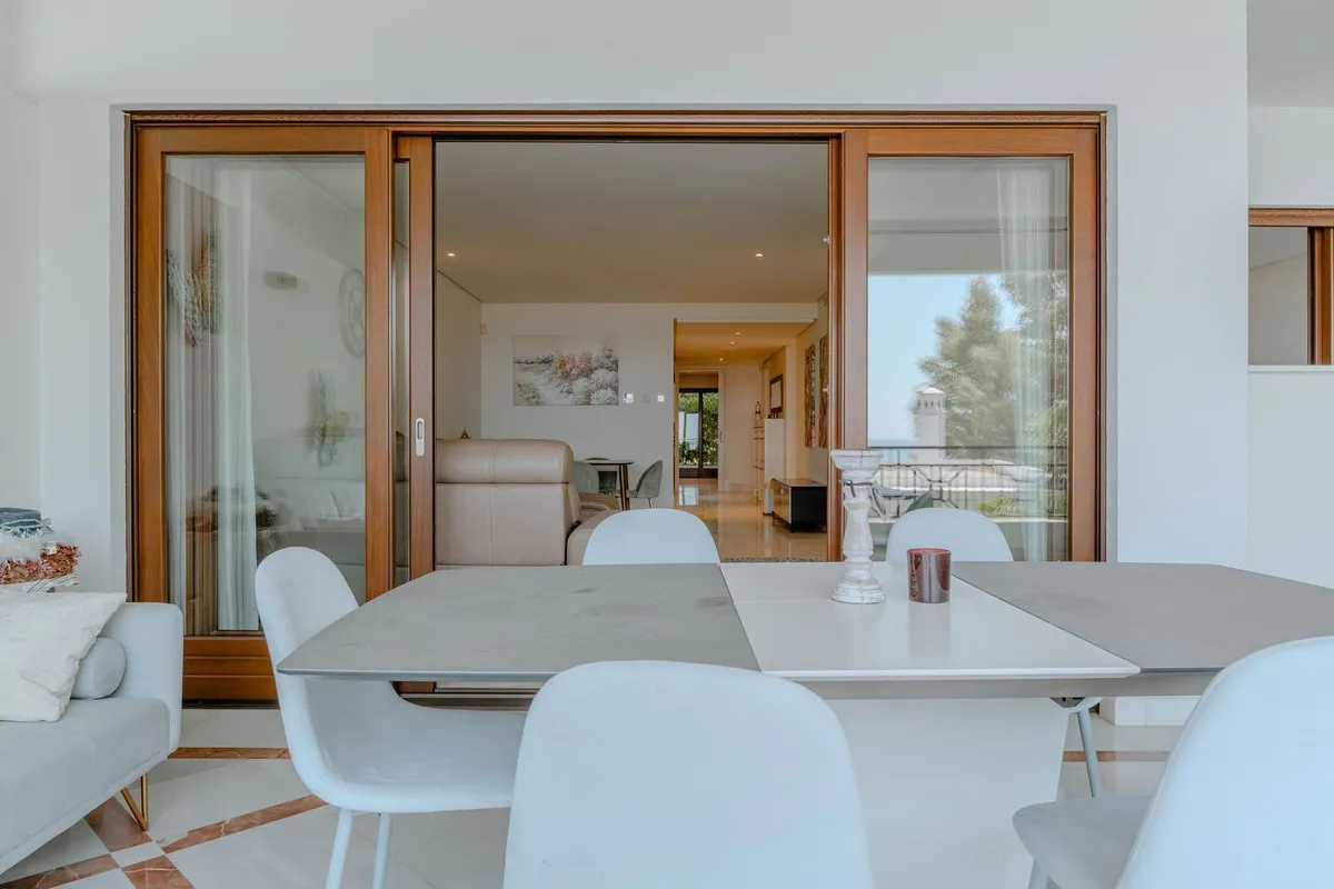 ebb3ee07-2952-455a-8313-719e84400cbc