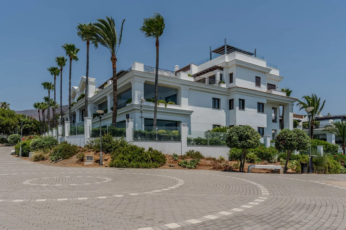 f2c68072-7c75-4dd5-b487-35048a137501