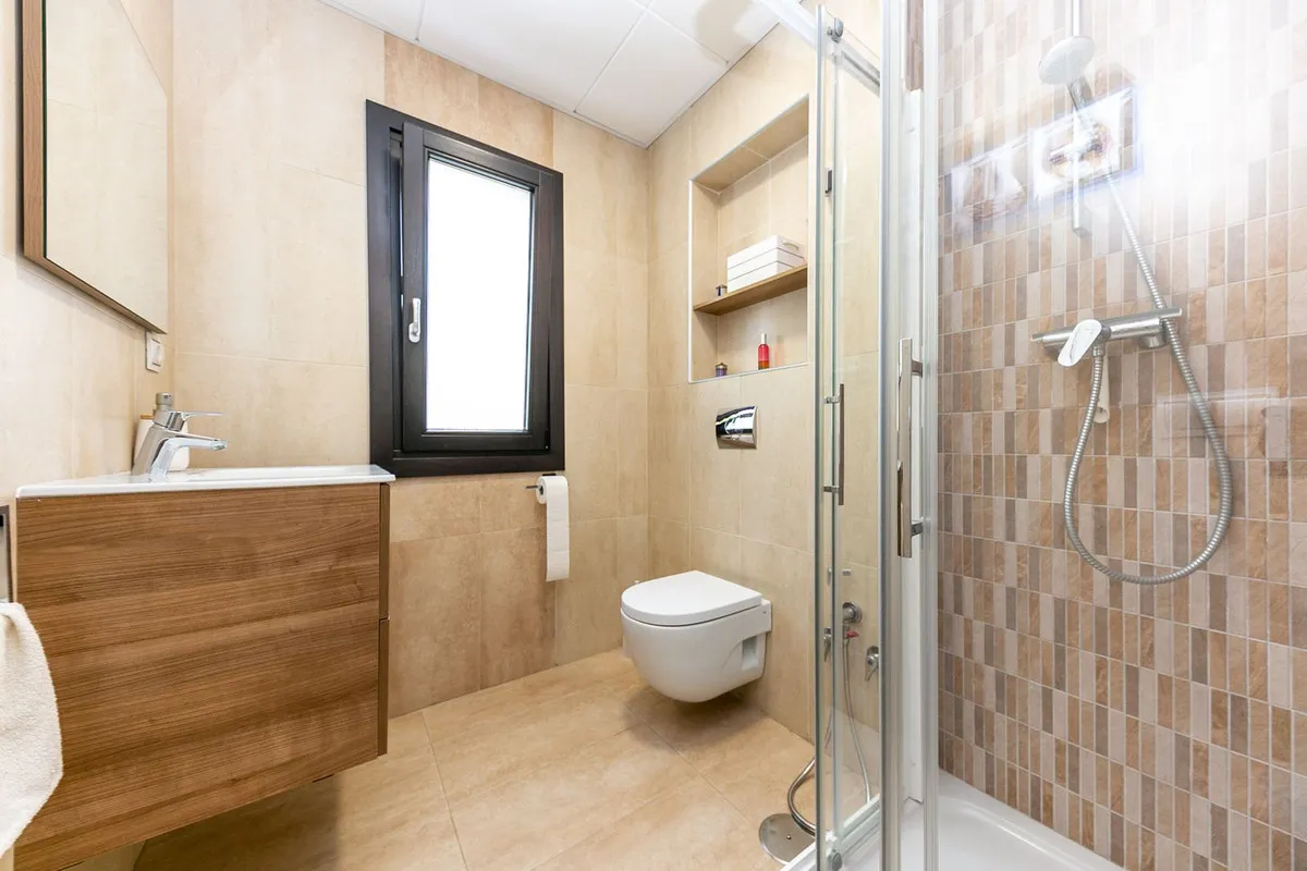 11ea526e-55d7-4e31-9856-5906126e16d7