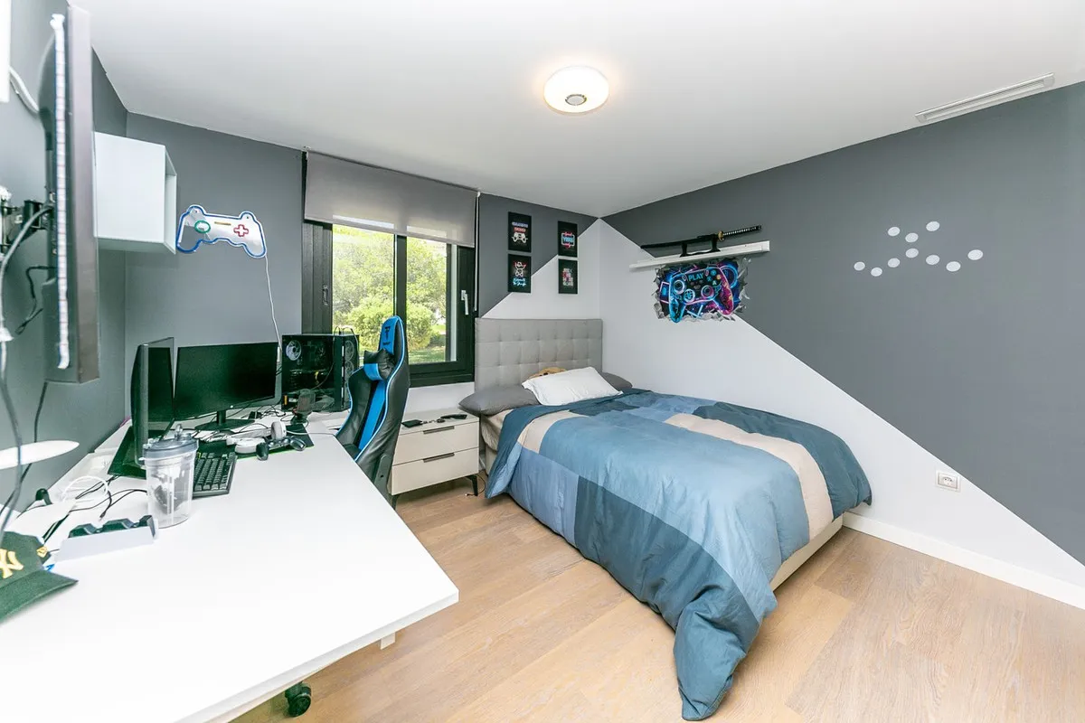 3d89d2c6-8bbc-4d25-91bd-869163770703