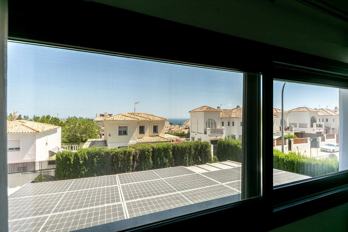 4ca5a66e-6c9c-4b5c-9352-1dd41b30ab3c