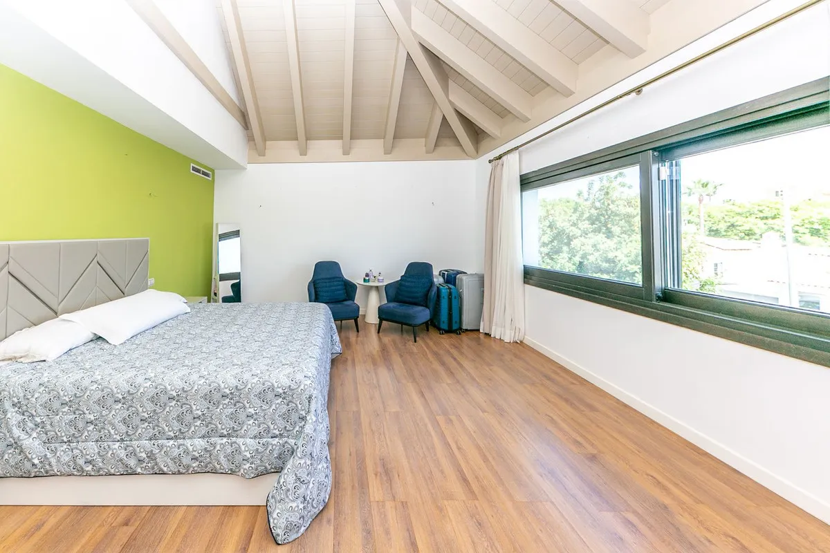 51fa0c35-6003-4f1c-9df7-0147d0e886f9