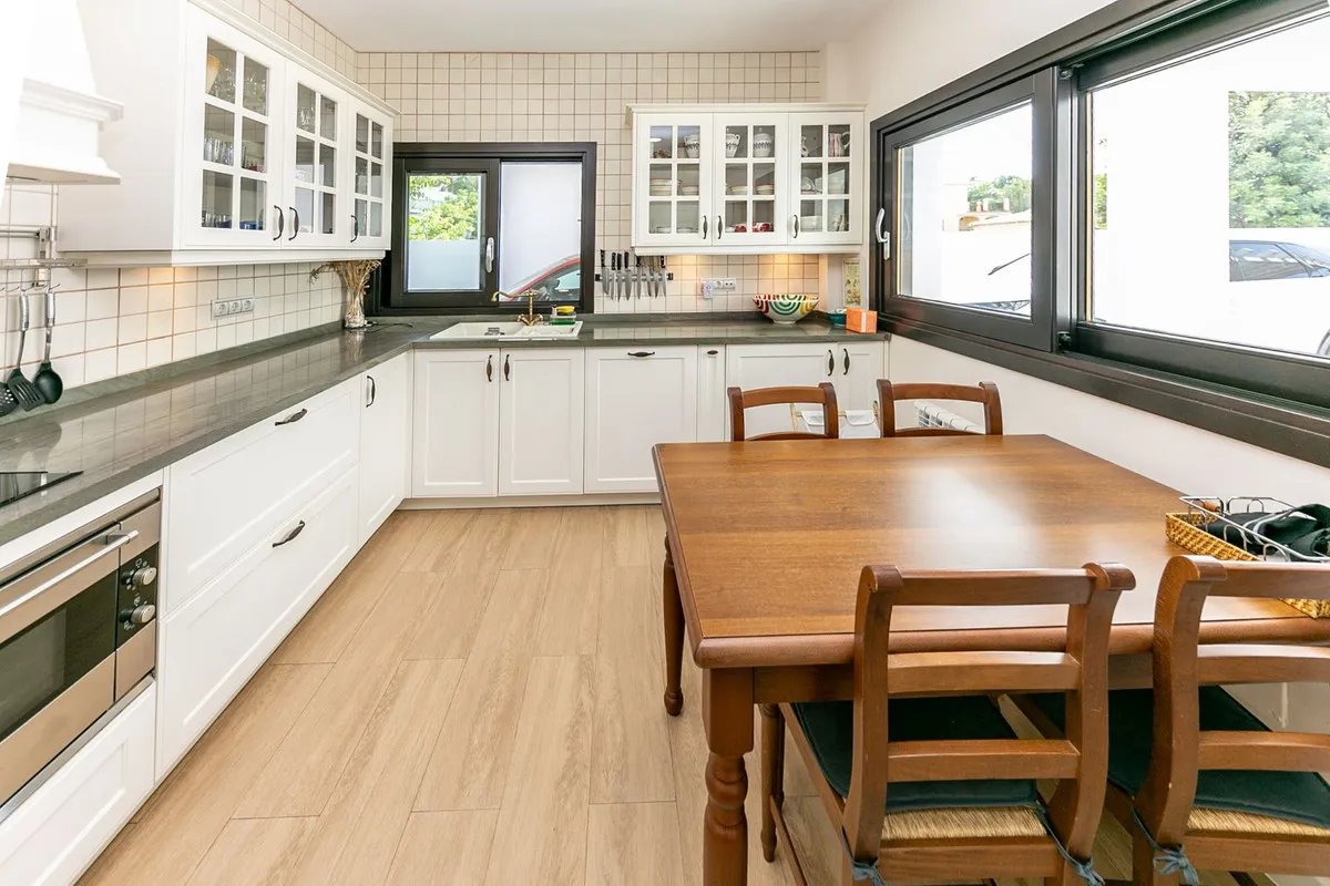 61286958-a1e9-40e9-89b7-e6635b1e80e7