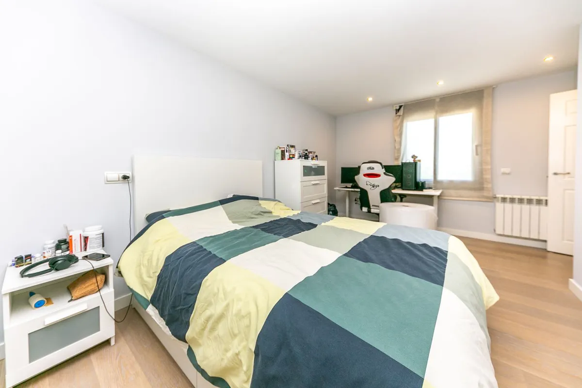 63f7e919-13d4-402e-b0a3-7f2801f2c4e7