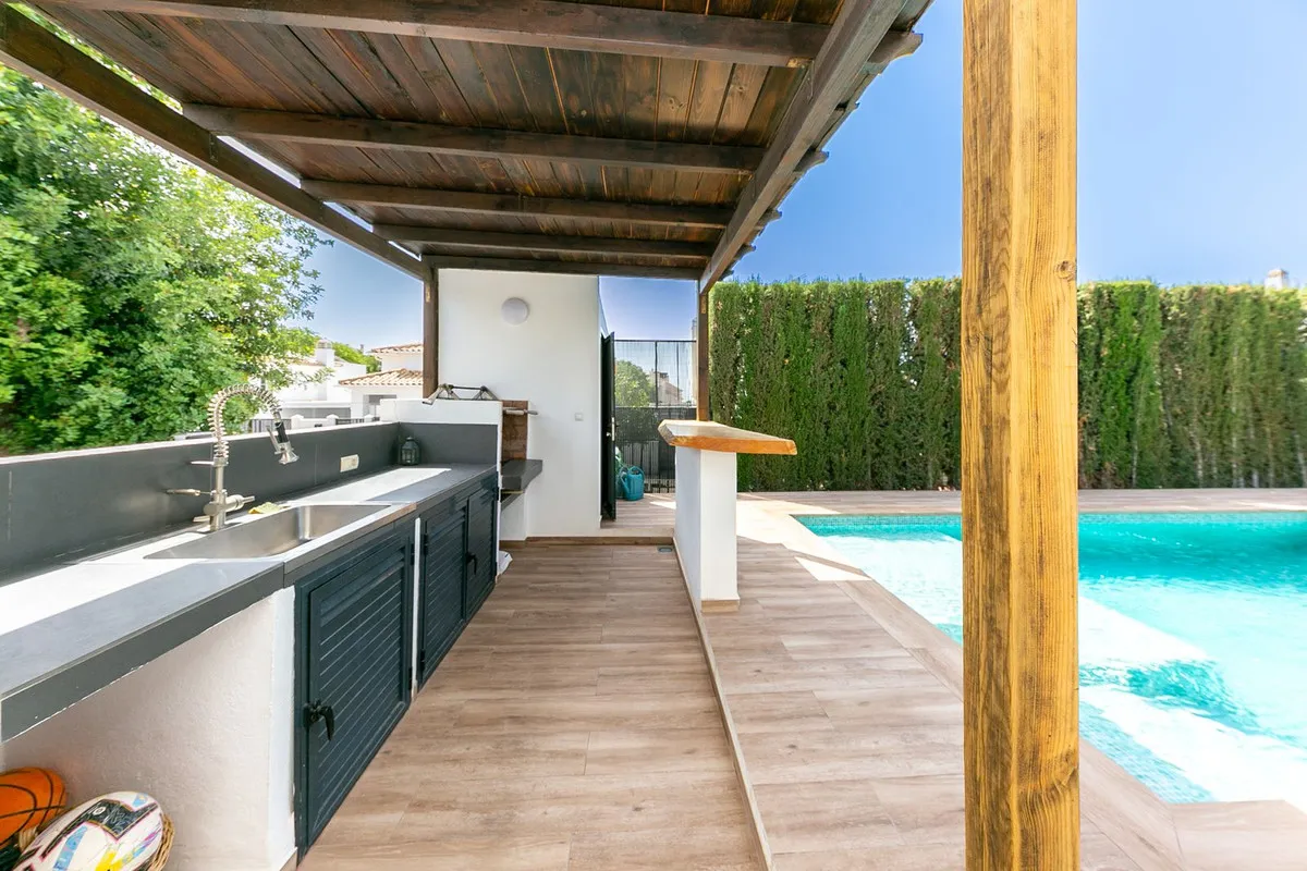 83f3fd4d-bc7d-4a44-9bc0-42b32d037f55