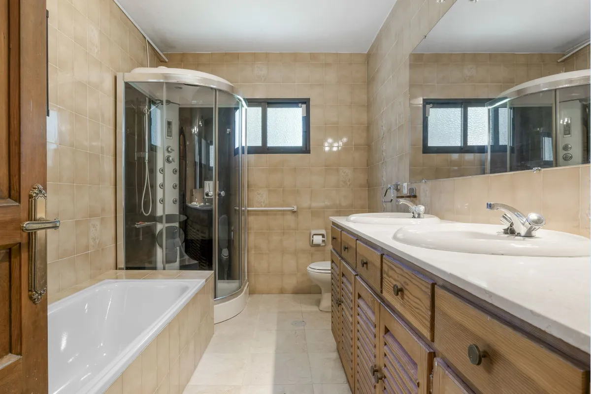 02b0ee72-1b21-4e21-b1e7-609b4ba50182