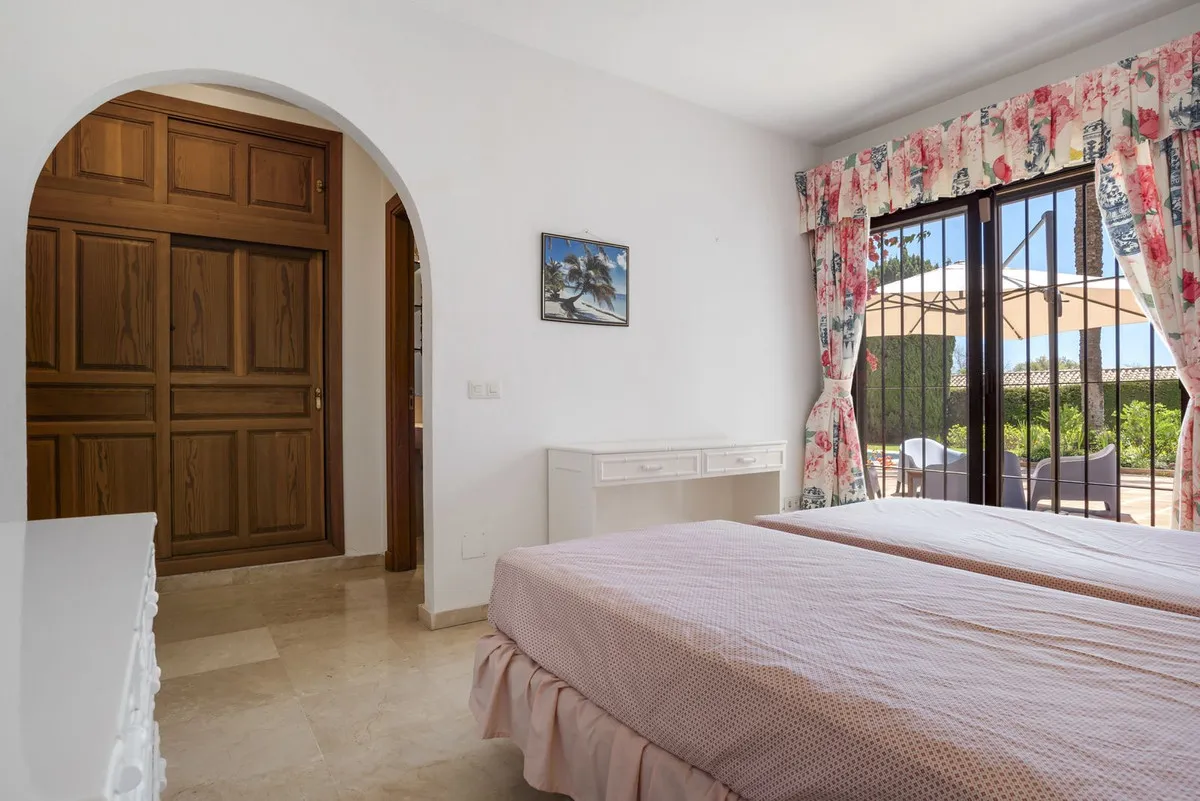 26f37d18-e617-4508-968f-84f5d97d30fe